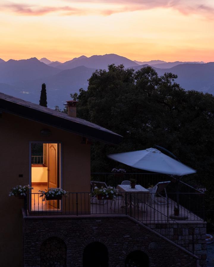 La Casetta, Appartamento Con Vista Lago E Montagne サン・ゼーノ・ディ・モンターニャ エクステリア 写真